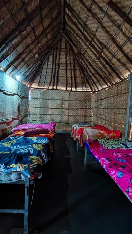 Drunken Monkey Camping Site Hotel ฮัมปี ภายนอก รูปภาพ